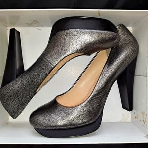 Calvin Klein- Size 11      5 inch Platform closed toe shoes